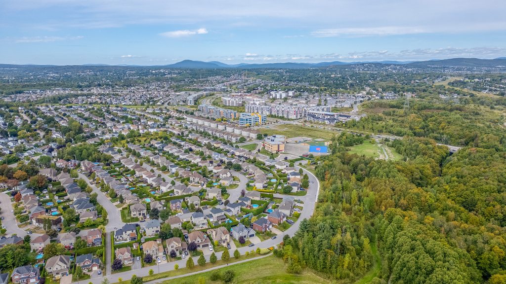 Vue aérienne d’un quartier résidentiel du secteur Lebourgneuf dans l’arrondissement Les Rivières