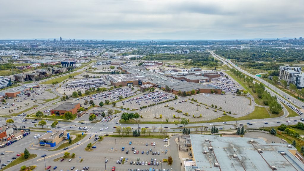 Vue aérienne des Galeries de la Capitale dans le quartier Les Rivières à Québec
