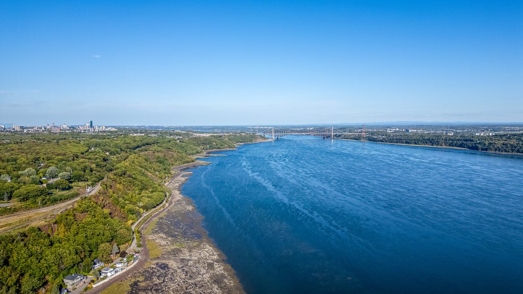 Rivière du Cap-Rouge et marais riverain près du fleuve Saint-Laurent à Québec